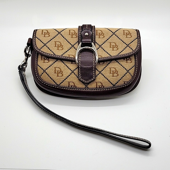 Dooney & Bourke Handbags - Dooney & Bourke Wristlet